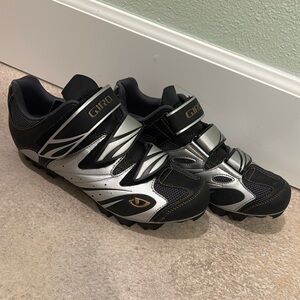 GIRO Mountain BikeCycling Shoes Women US W 8.25 EU 40 Black Silver EUC